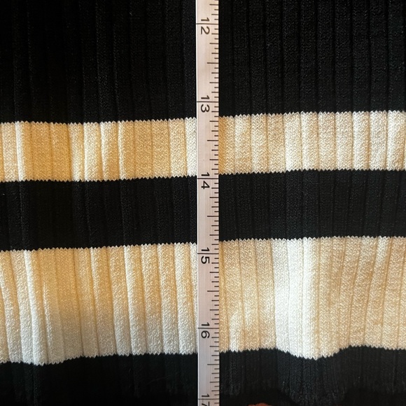 NWT Forever21 Long Sleeve Crop Top - Picture 6 of 9